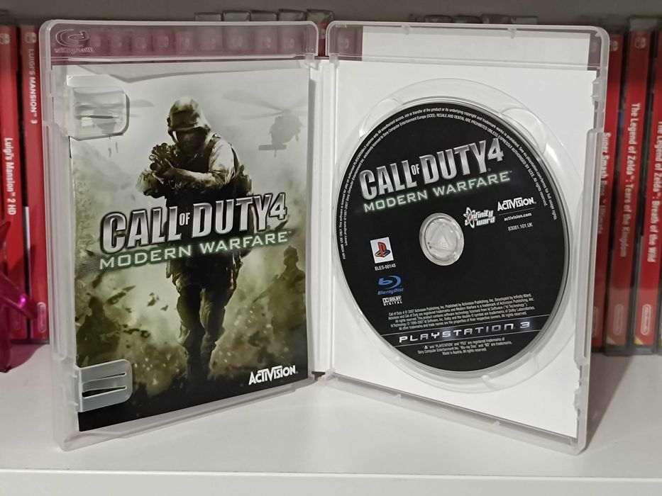 PS3 Jogos Call of Duty 4: Modern Warfare e Darksiders