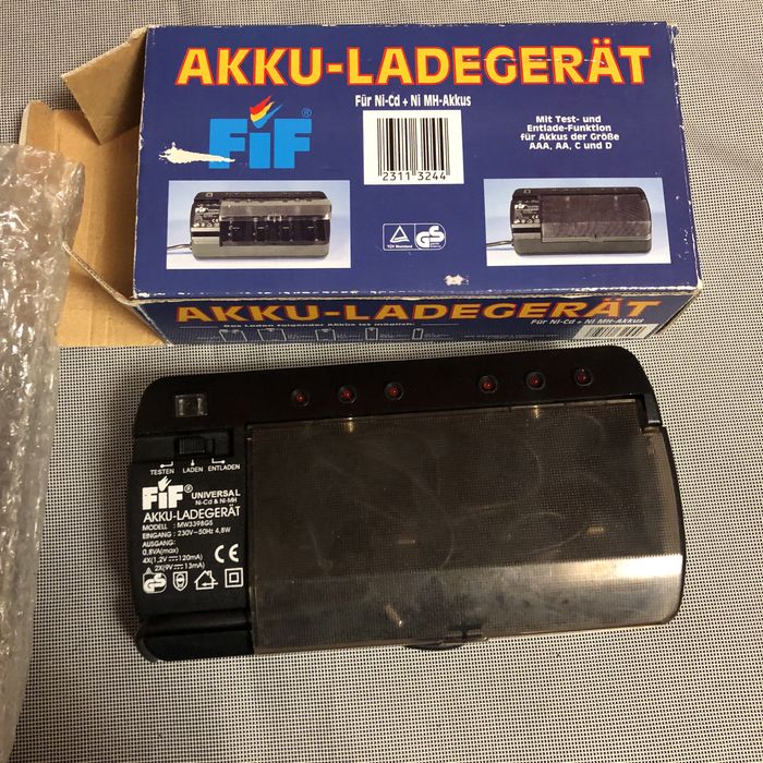 Зарядний пристрій для батарейок