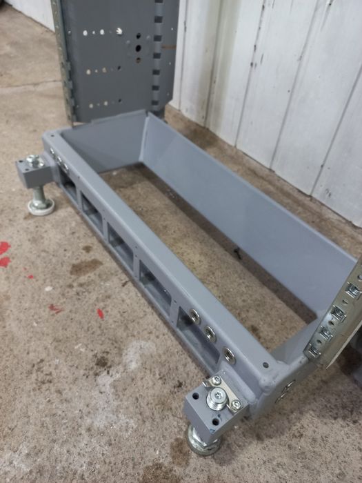 Серверная стойка EMERSON