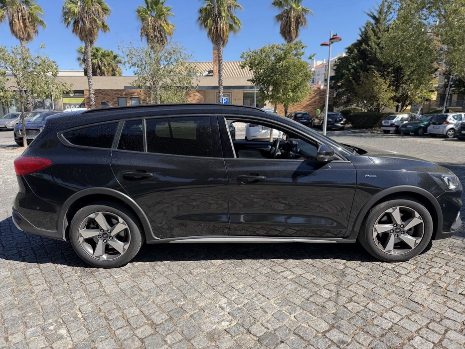 Ford Focus SW 1.5 EcoBlue Active (2020) – 101.000 km  Com garantia de stand de 16 meses de todas as peças.