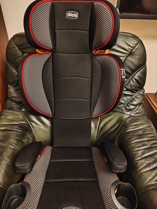Автокрісло дитяче Chicco KidFit