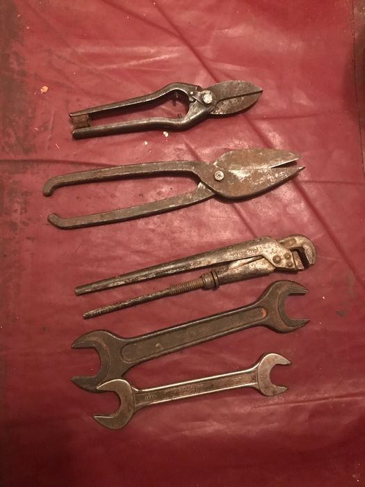 Ножницы, ключи рожковые и разводной