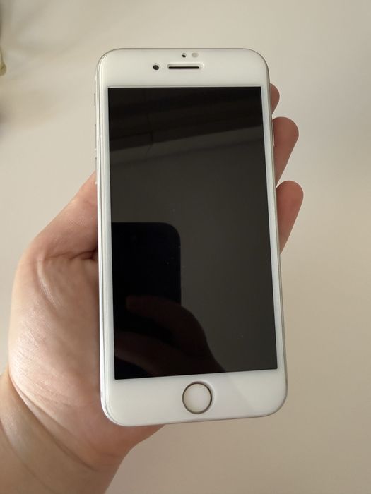 iPhone 8 64GB branco com acessórios
