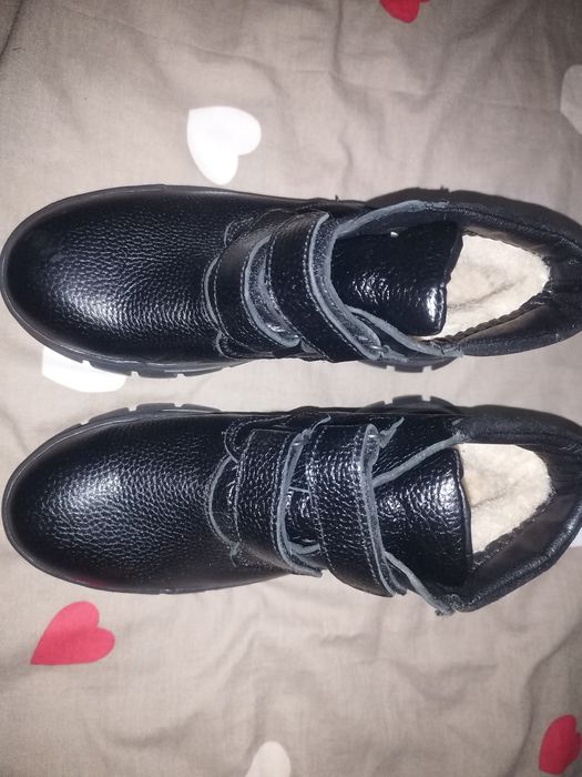 Детские ботинки новые .