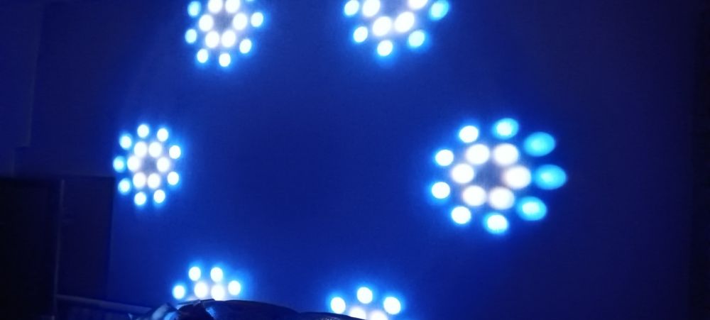 AMERICAN DJ световой прибор.