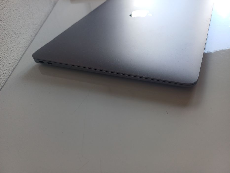 Macbook Air M1 8GB/256GB