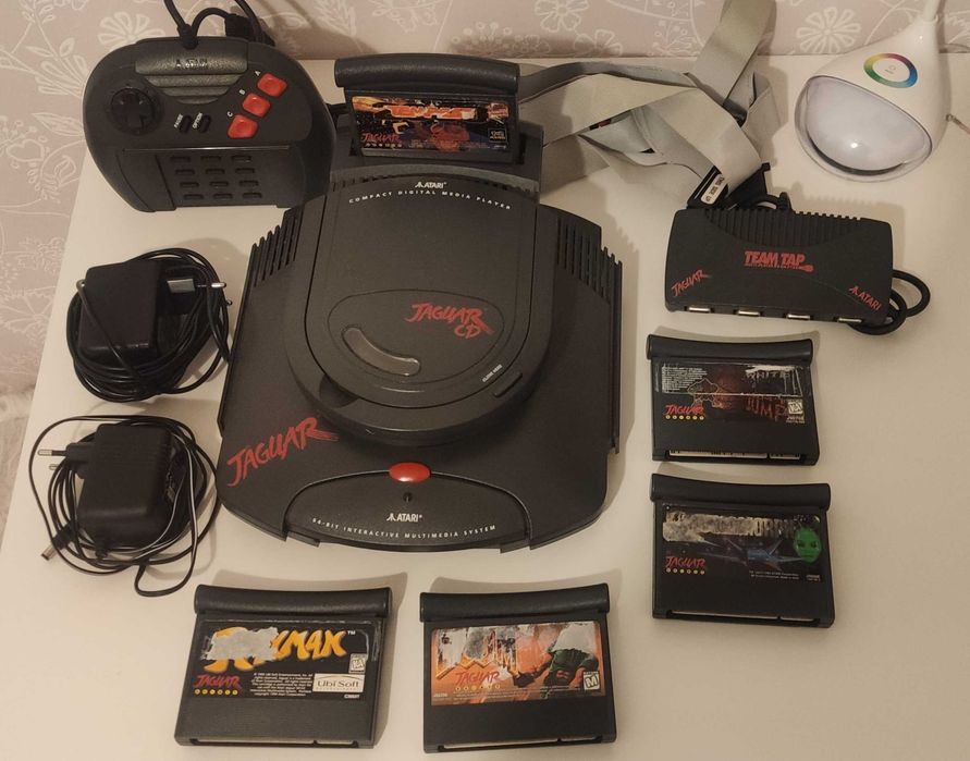 Konsola  Atari Jaguar CD plus gry