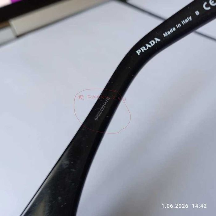 Okulary  przeciwsłoneczne Prada