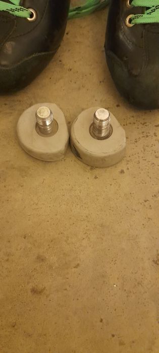 Bota DeRodas Hoquei 37