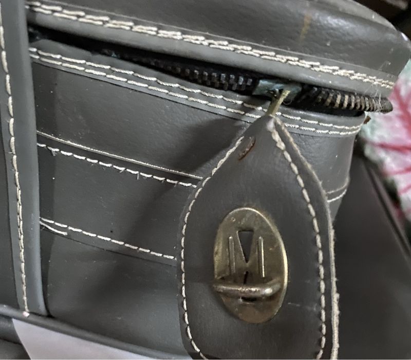 Conjunto de Três Malas de Viagem Vintage