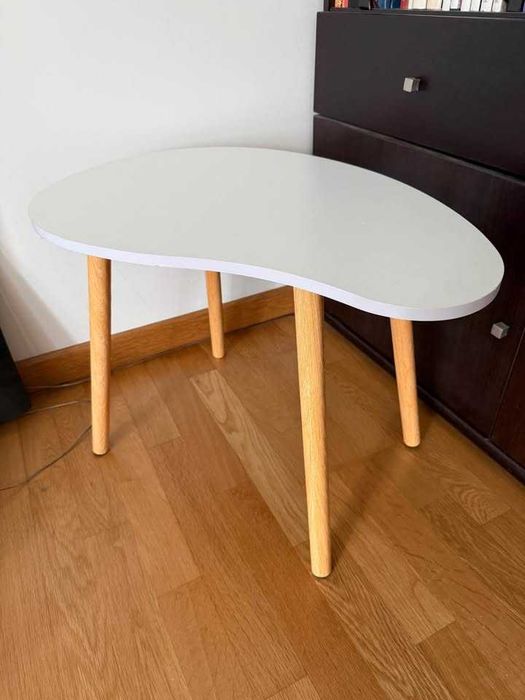 Pequena Mesa de apoio em Madeira - Moderna - Muito bom estado