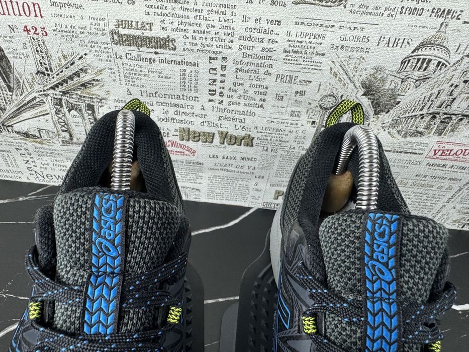 Кросівки Asics GEL-VENTURE 8 Розмір 40.5 Взуття