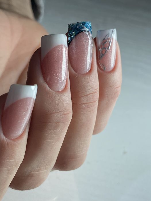 Курси Манікюру та Нарощування нігтів