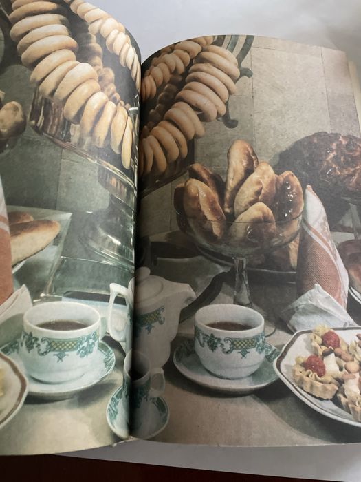 Русская кухня Традиции и обычаи В.Ковалев Н.Могильный