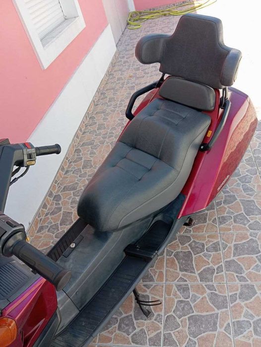 Honda CN 250 Impecável