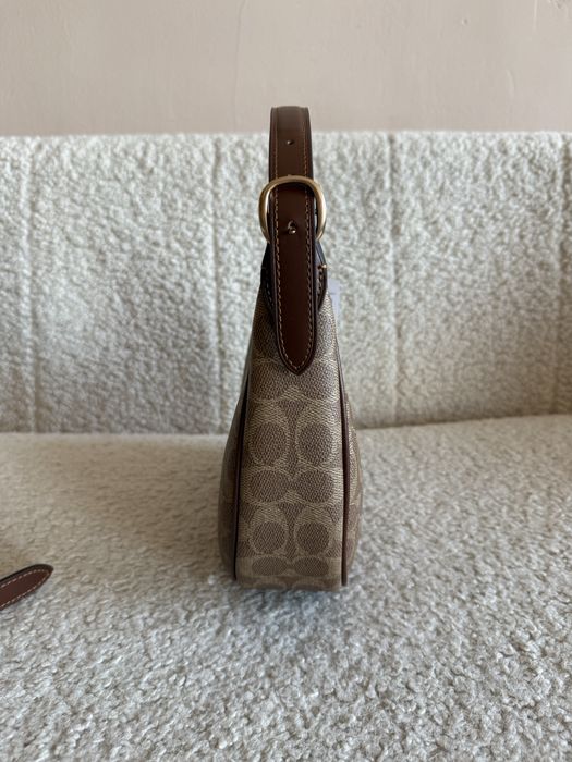 Сумка Coach Emily Shoulder коричнева/бежева