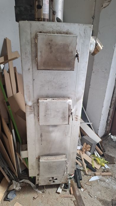 Piec typu koza warsztatowy na drzewo