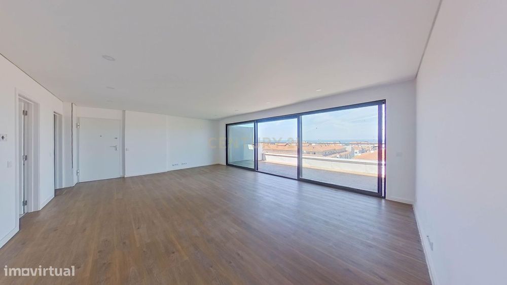 T3 Recuado com 2 terraços (1 vista mar) e Box 2 carros em Espinho