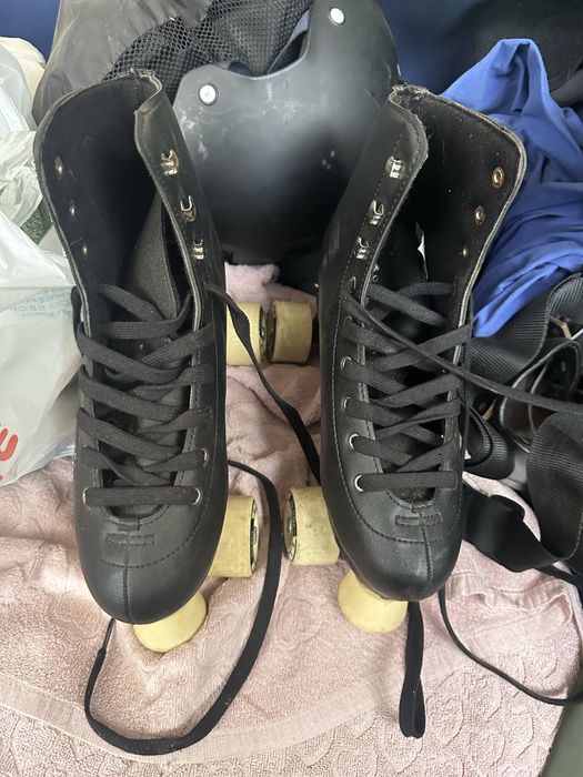 Conjunto de patins e proteções