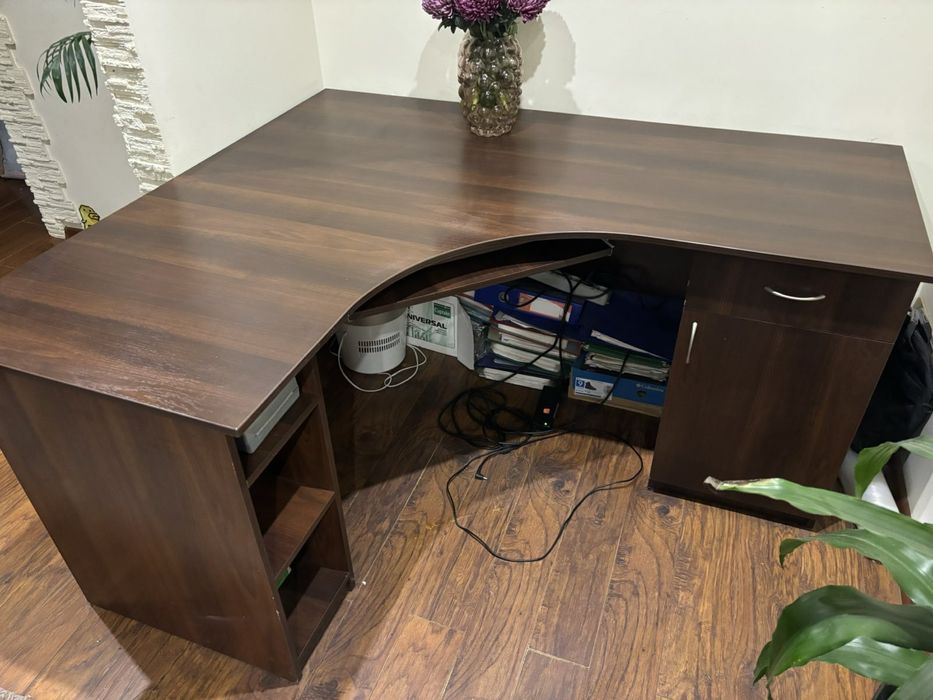 Стол офисный