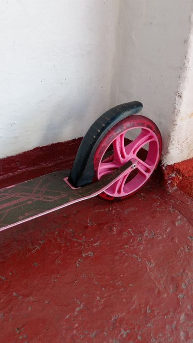 Двоколісний самокат