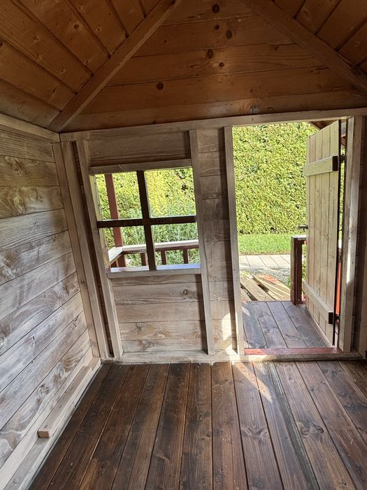 Drewniamy domek do Ogrodu dla dzieci .