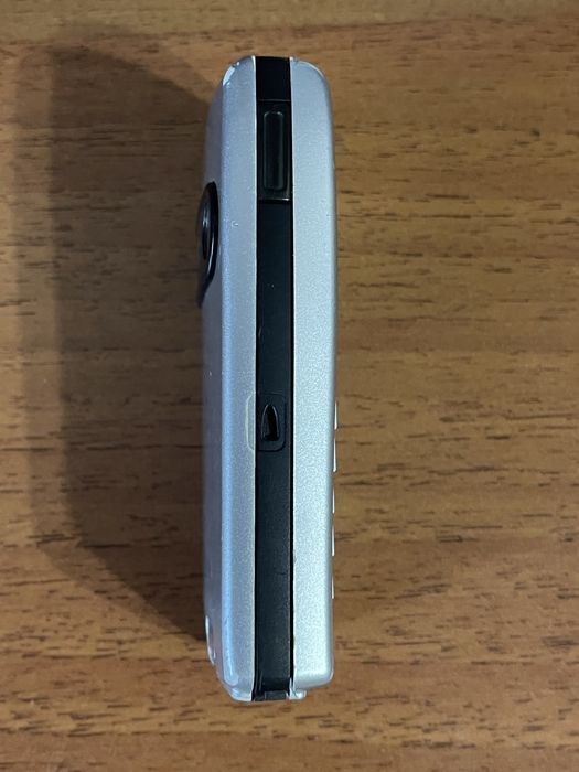 Мобільний телефон Nokia 6230i