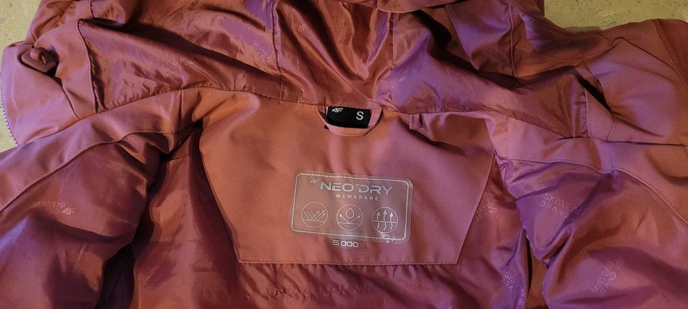 Kurtka zimowa damska 4F rozmiar S