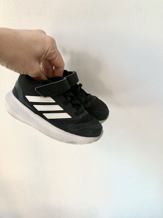 Кросівки adidas 24 розмір