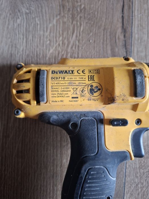 Wkretarka dewalt dcd 710 nie reaguje na baterie