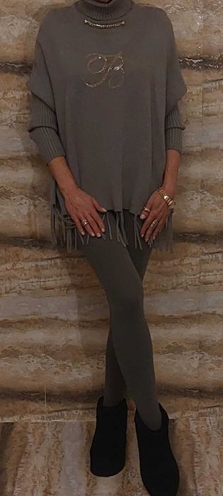 Bardzo orginalny golf w typie oversize włoskiej Marki Premium Bibione