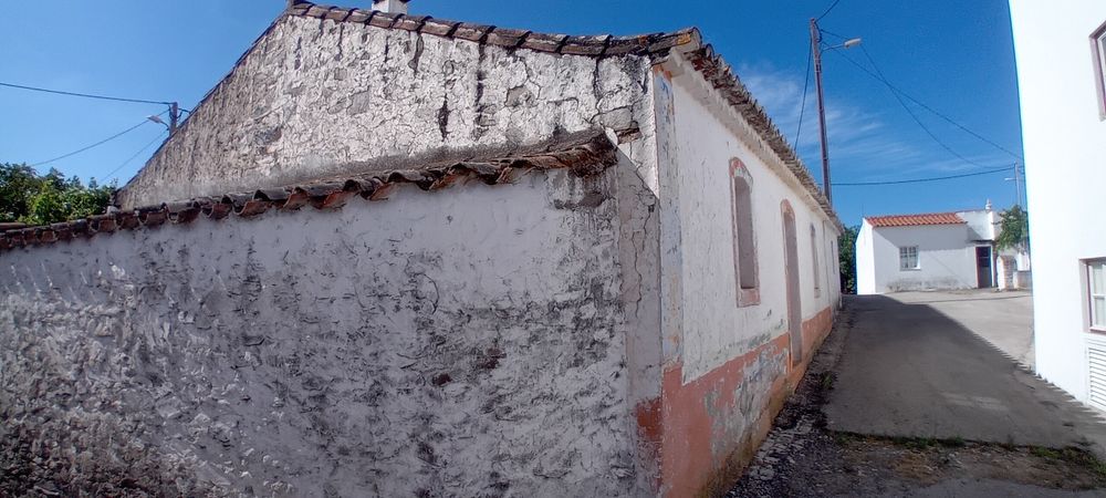 Casa para reconstruir  em monte algarvio ( Afonso  Vicente-Alcoutim)