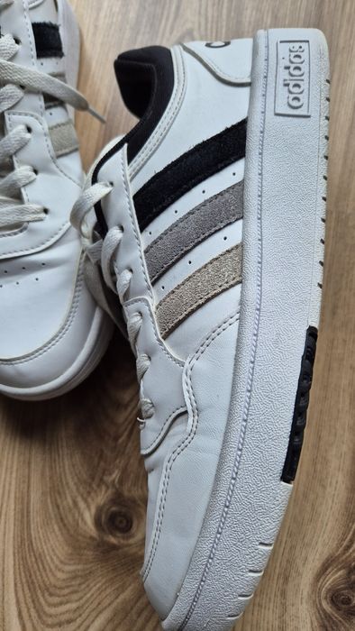 Adidas HOOPS 3.0 41 1/3