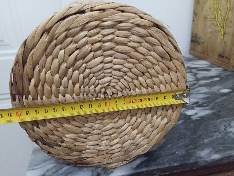 Jarra decorativa em vime