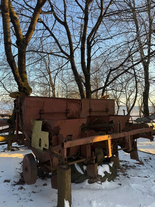 Продам Картоплесаджалку КСМ-2