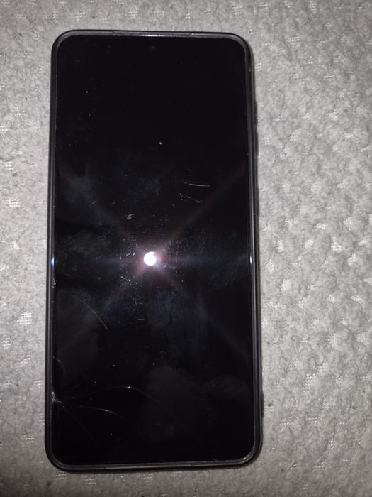 Sprzedam telefon samsung s21
