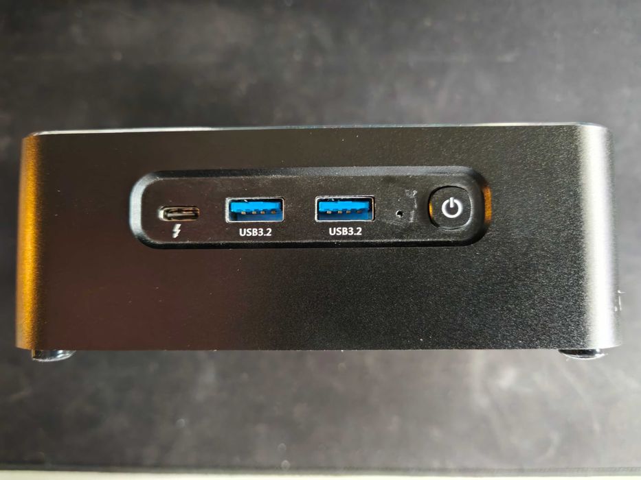 MiniPC AMD Ryzen 9 7940HS / MiniPC AMD Rzyen 9 7940HS /  780m iGPU