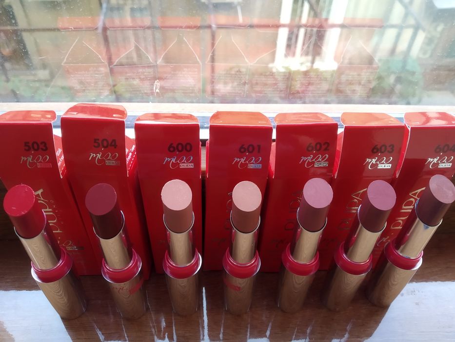 шт за 380 грн.Помада с Шимером MISS PUPA италия