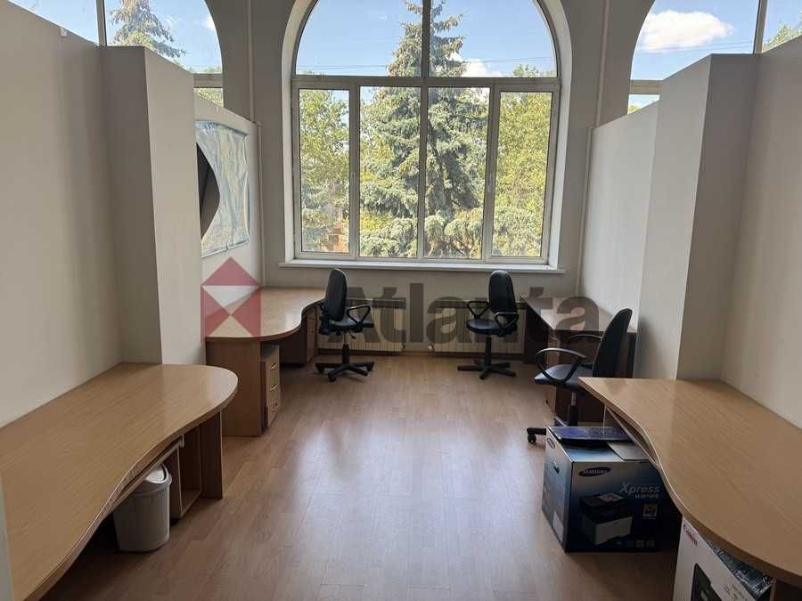 Продаж окремої  будівлі з територією в центрі Чорноморська. код 493911