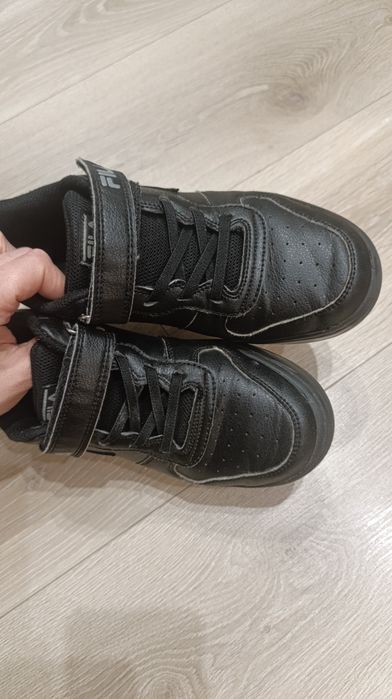 Кросовки Fila 35 розмір для хлопчика