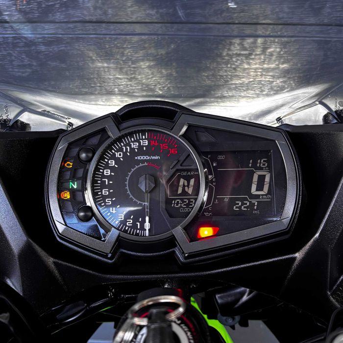 Продам мотоцикл Kawasaki Ninja 250 (0674)
