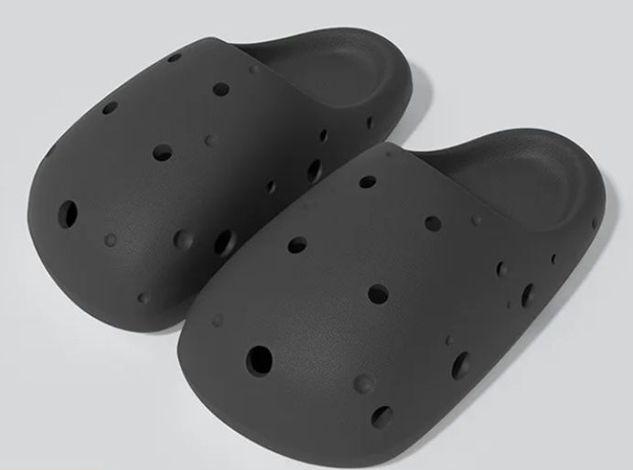 Тапочки новые стильные