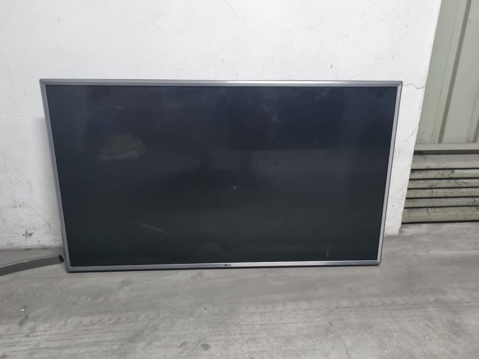 TV LG 50'' para peças