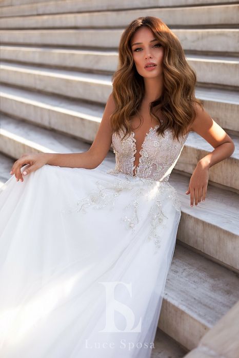 Весільна сукня...