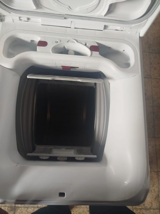 Máquina de lavar roupa AEG