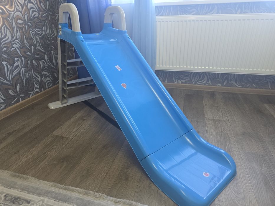 Дитяча гірка поластикова