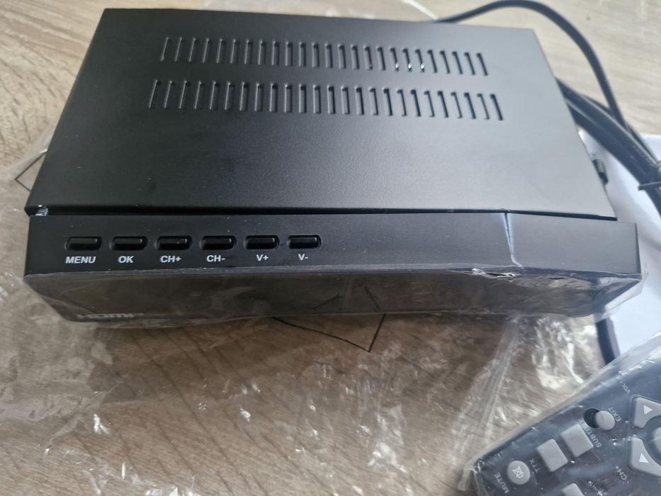 Dekoder Tuner TechniSat DVB-T2 HEVC [