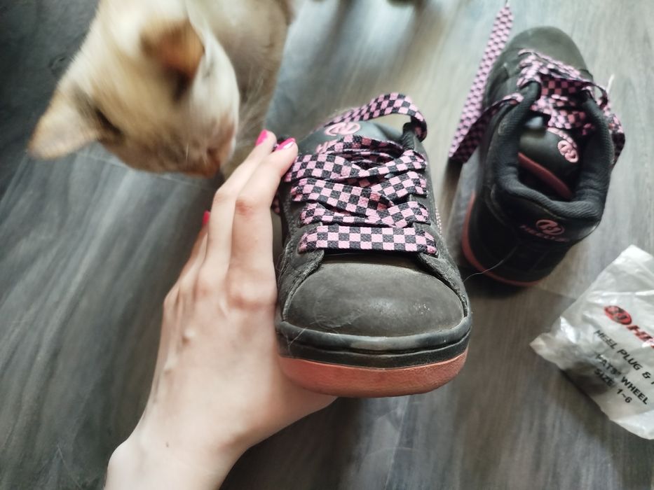 Оригінальні heelys, вживані