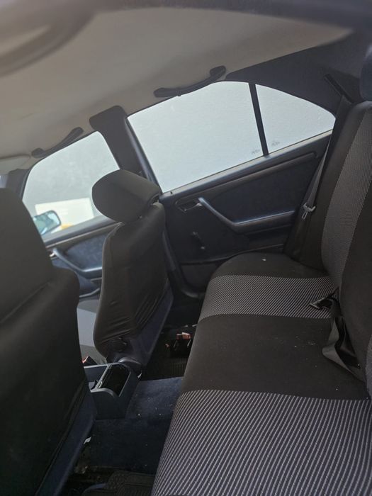 Mercedes Benz 2500TD