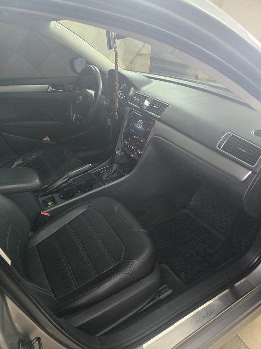 Volkswagen Passat 2012, МНС, 2,5